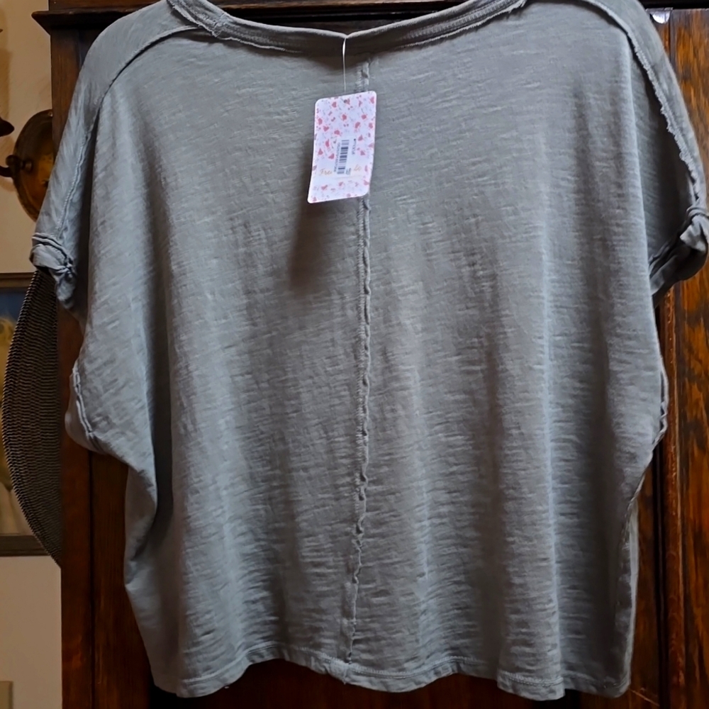 NWT We The Free Top. - Picture 5 of 6